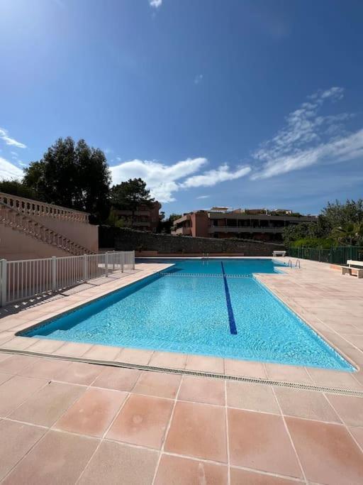Appartement Avec Jardin Au Coeur De Saint-Tropez. Eksteriør billede